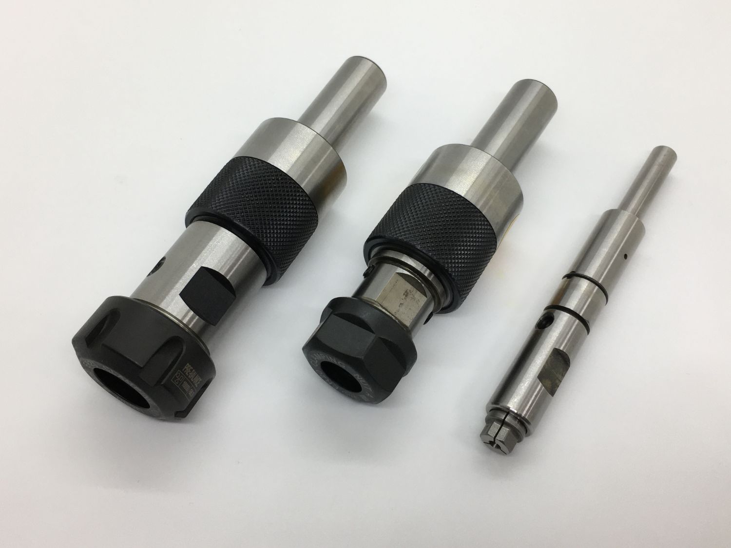 Precision floating toolholder